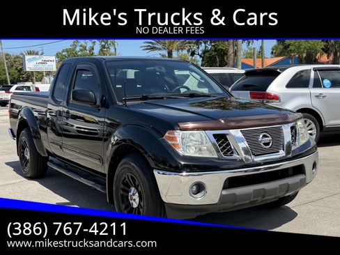 Used 2011 Nissan Frontier SV image 1