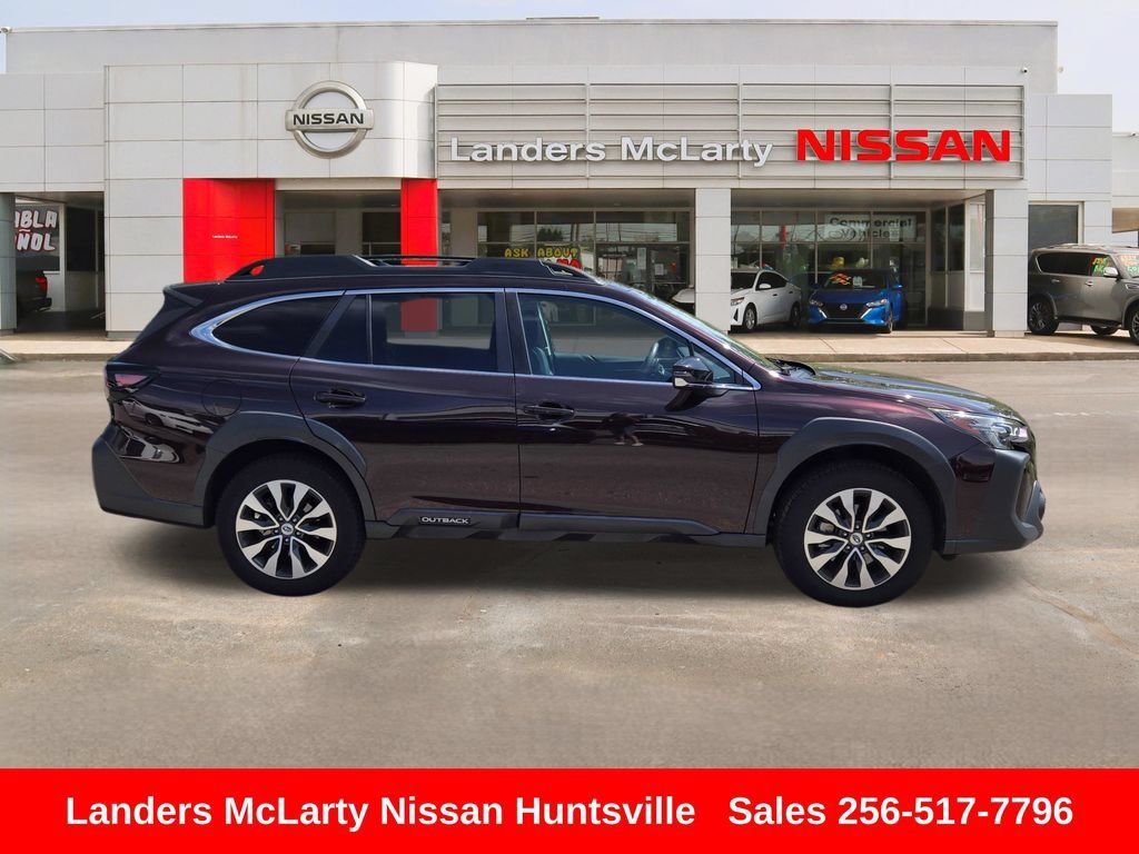 Used 2023 Subaru Outback Limited XT AWD/4WD image 2
