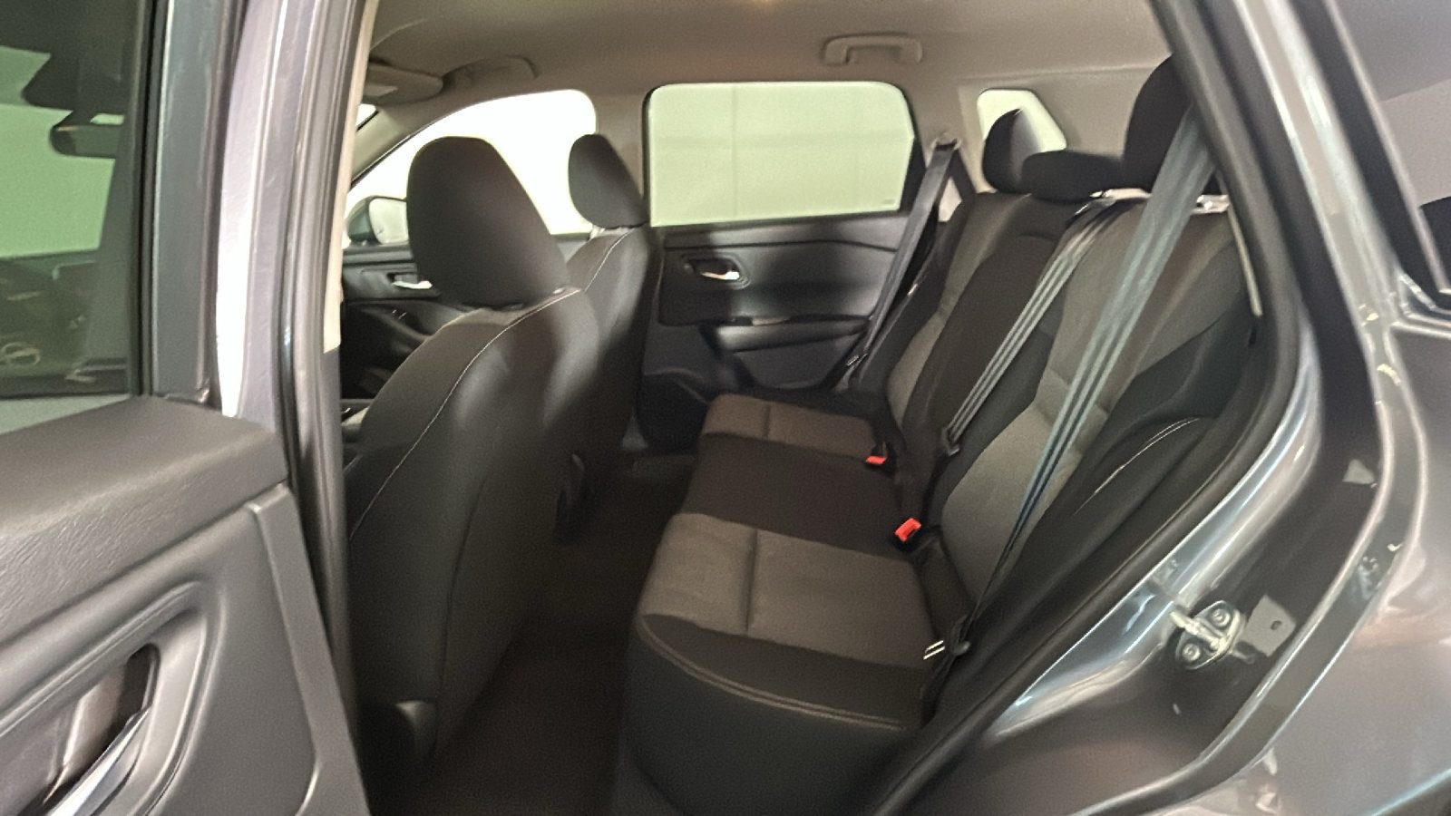 Certified 2026 Nissan Rogue SV AWD/4WD image 33
