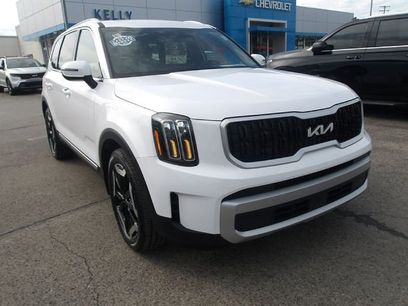 Used 2024 Kia Telluride EX w/ EX Captain's Chair Package