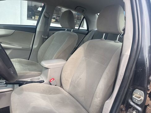 Used 2011 Toyota Corolla LE FWD image 26