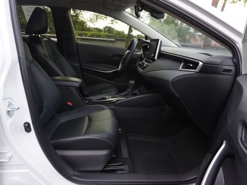 Used 2022 Toyota Corolla LE w/ Premium Interior Package FWD image 18