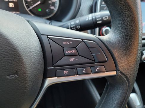 Certified 2020 Nissan Kicks SV image 29