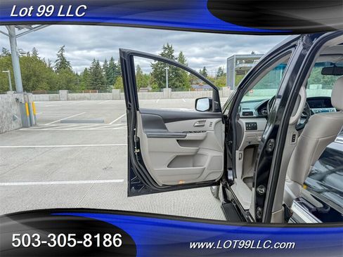 Used 2011 Honda Odyssey Touring image 35