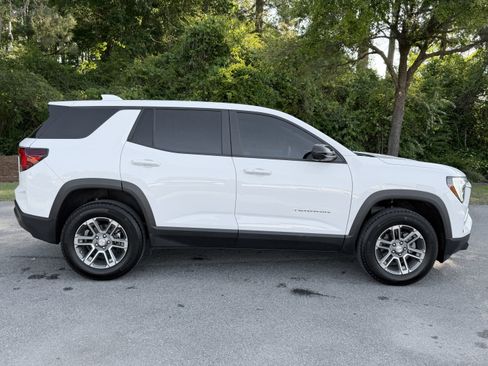 Used 2026 GMC Terrain Elevation w/ Technology Package II image 2