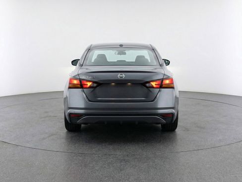 Used 2025 Nissan Altima 2.5 SV FWD image 7