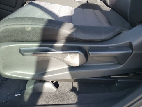 Used 2020 Honda CR-V LX image 12