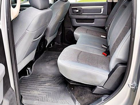 Used 2018 RAM 1500 Big Horn image 16