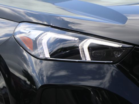 Certified 2025 BMW X1 xDrive28i w/ M Sport Package image 5