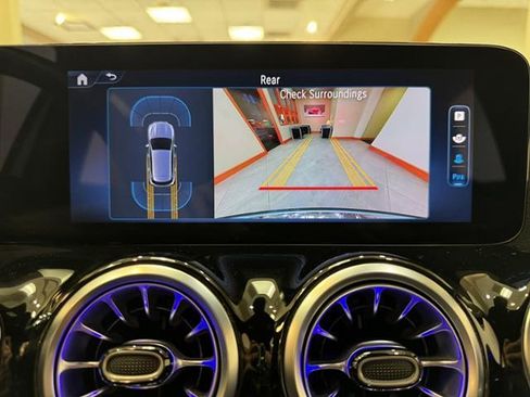 Used 2025 Mercedes-Benz GLA 250 image 14