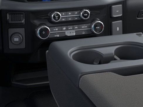 New 2025 Ford F150 XLT w/ Equipment Group 301A Standard image 15