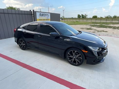 Used 2019 Honda Civic Sport image 9