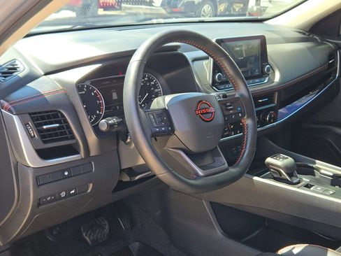 Certified 2025 Nissan Rogue Rock Creek image 10