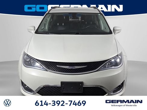 Used 2017 Chrysler Pacifica Touring-L Plus w/ Tire & Wheel Group FWD image 3