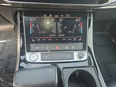 Used 2019 Audi Q8 Premium Plus w/ Premium Plus AWD/4WD image 18