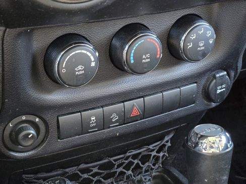 Used 2015 Jeep Wrangler Sport w/ Quick Order Package 24S image 16