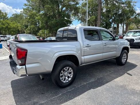 Used 2018 Toyota Tacoma SR5 RWD image 7