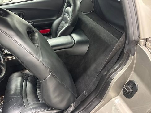 Used 2001 Chevrolet Corvette Coupe w/ Preferred Equipment Group1 image 25