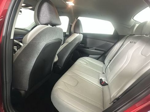 Certified 2023 Hyundai Elantra Limited FWD image 25