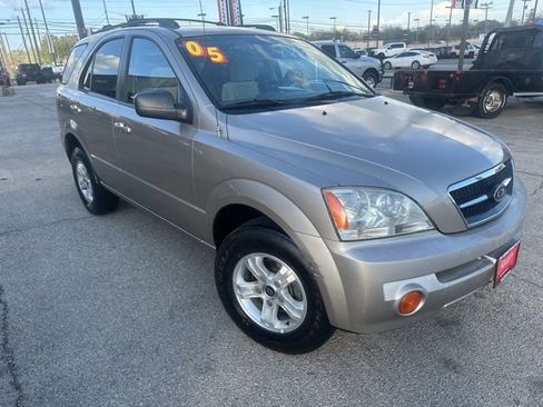 Used 2005 Kia Sorento LX image 5