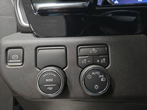 Used 2024 Chevrolet Silverado 1500 LT w/ All Star Edition Plus image 26