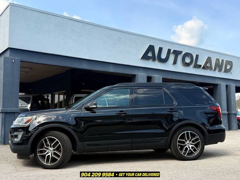 Used 2017 Ford Explorer Sport w/ Equipment Group 401A AWD/4WD image 4