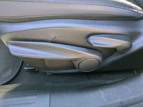 Used 2018 Jeep Renegade Altitude w/ Advanced Technology Group image 14