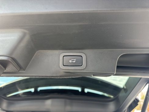 Used 2018 Land Rover Range Rover Sport Supercharged image 32