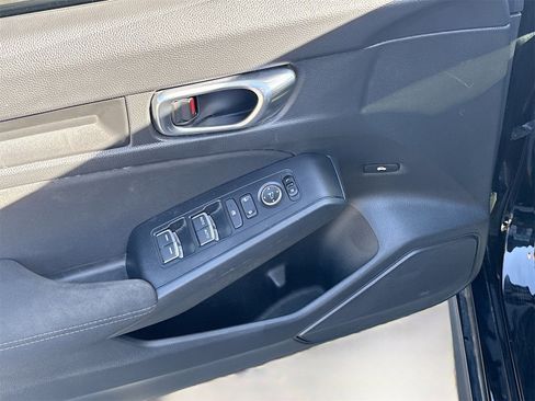 Used 2023 Honda Civic Sport image 17