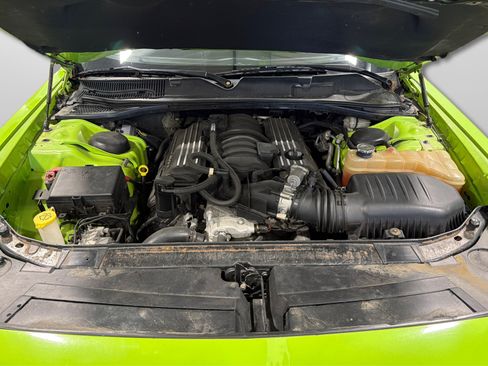 Used 2015 Dodge Challenger R/T Scat Pack w/ Leather Interior Group RWD image 12