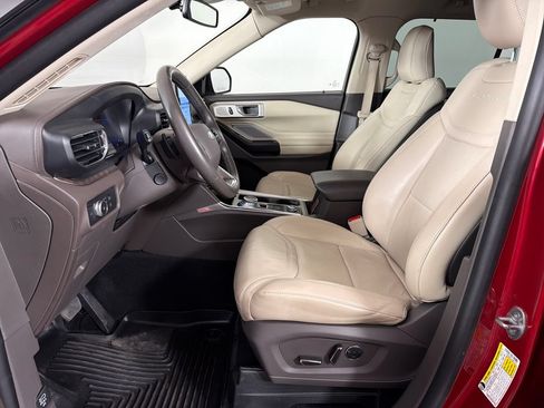 Used 2020 Ford Explorer Platinum w/ Premium Technology Package AWD/4WD image 19