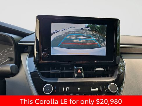 Used 2024 Toyota Corolla LE FWD image 28