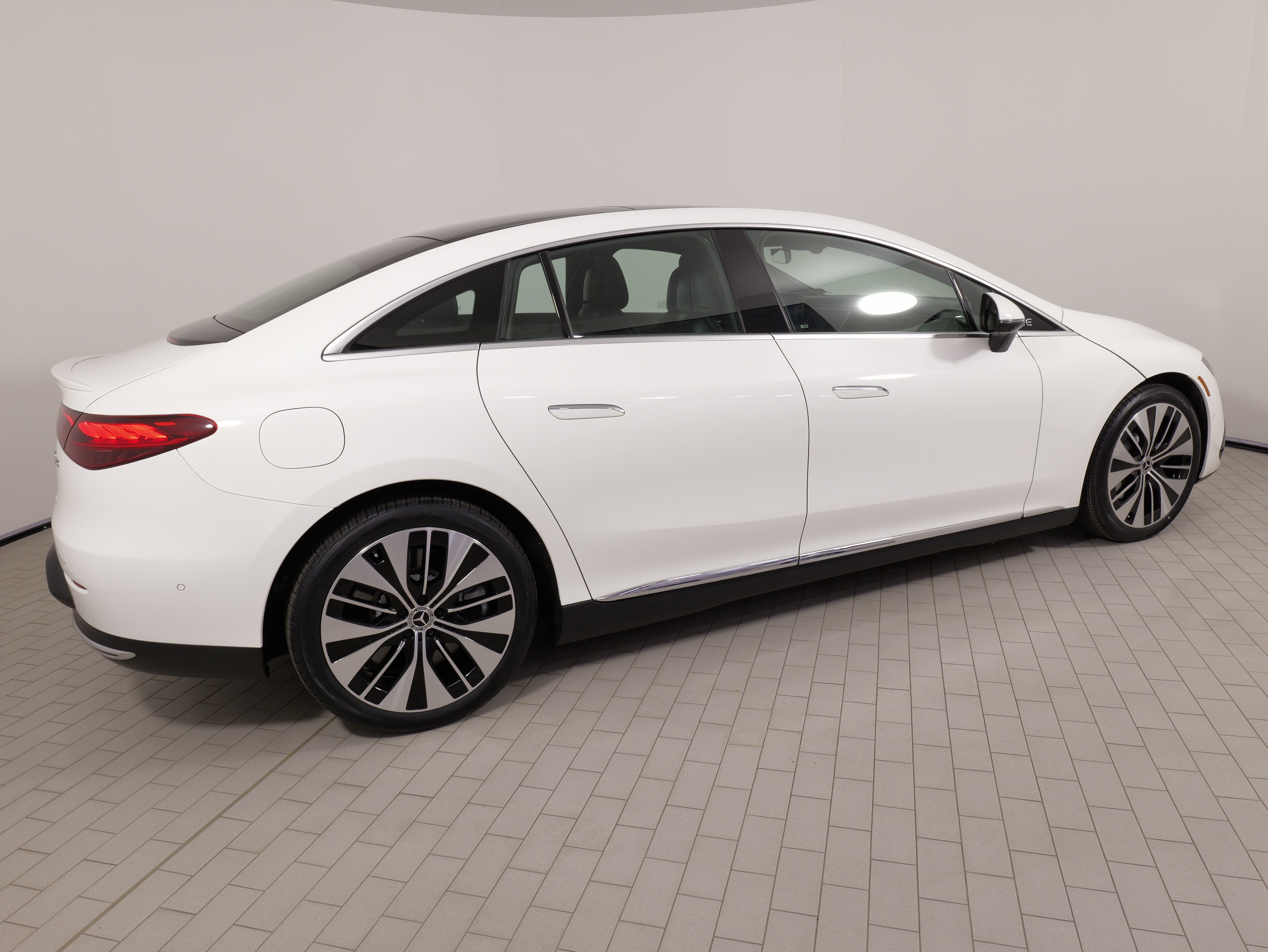 Used 2023 Mercedes-Benz EQE 350+ 4MATIC Sedan w/ Digital Light Package image 11