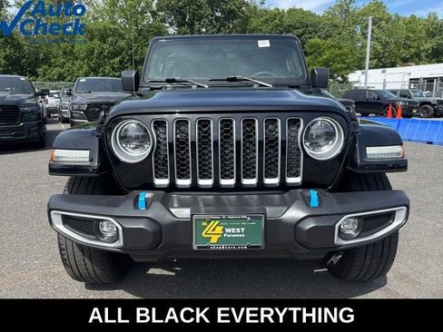 Used 2023 Jeep Wrangler Unlimited Sahara w/ Cold Weather Group AWD/4WD image 2