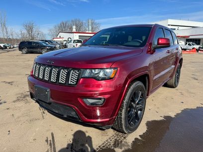 Used 2017 Jeep Grand Cherokee Altitude