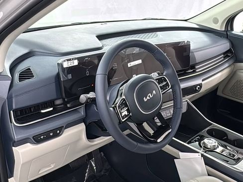 New 2026 Kia Carnival EX FWD image 35