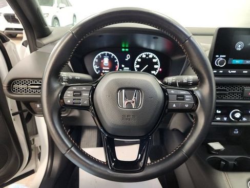 Certified 2025 Honda HR-V Sport image 17