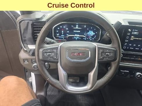 Used 2024 GMC Sierra 1500 SLT w/ X31 Off-Road Package AWD/4WD image 11