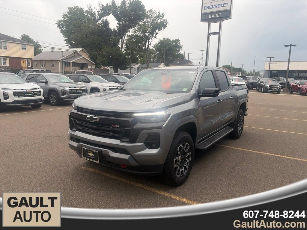 Certified 2023 Chevrolet Colorado Z71 w/ Z71 Convenience Package 2 AWD/4WD image 3