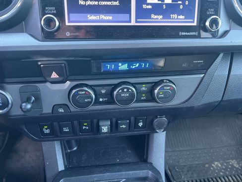 Used 2023 Toyota Tacoma TRD Off-Road w/ Technology Package RWD image 12
