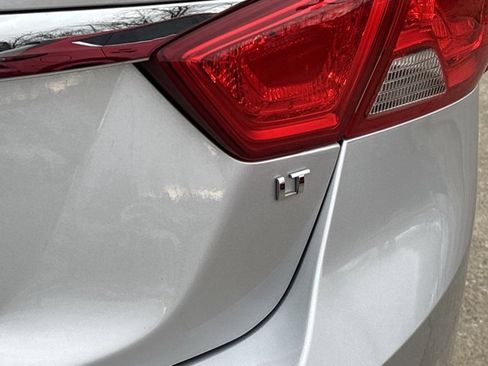 Used 2016 Chevrolet Impala LT w/ Convenience Package image 6