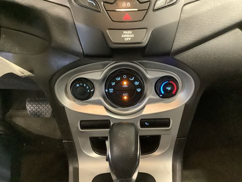 Used 2018 Ford Fiesta SE FWD image 14