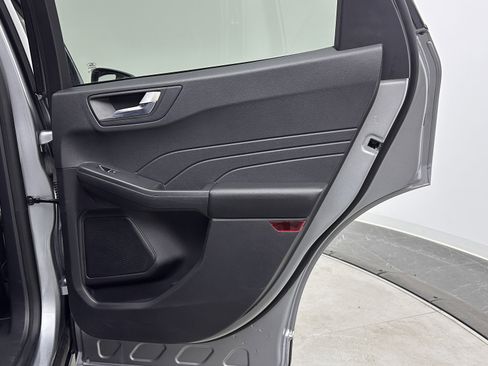 Used 2022 Ford Escape Titanium image 35