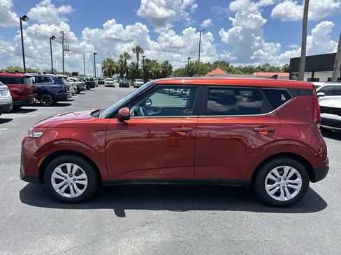 Used 2022 Kia Soul LX FWD image 13