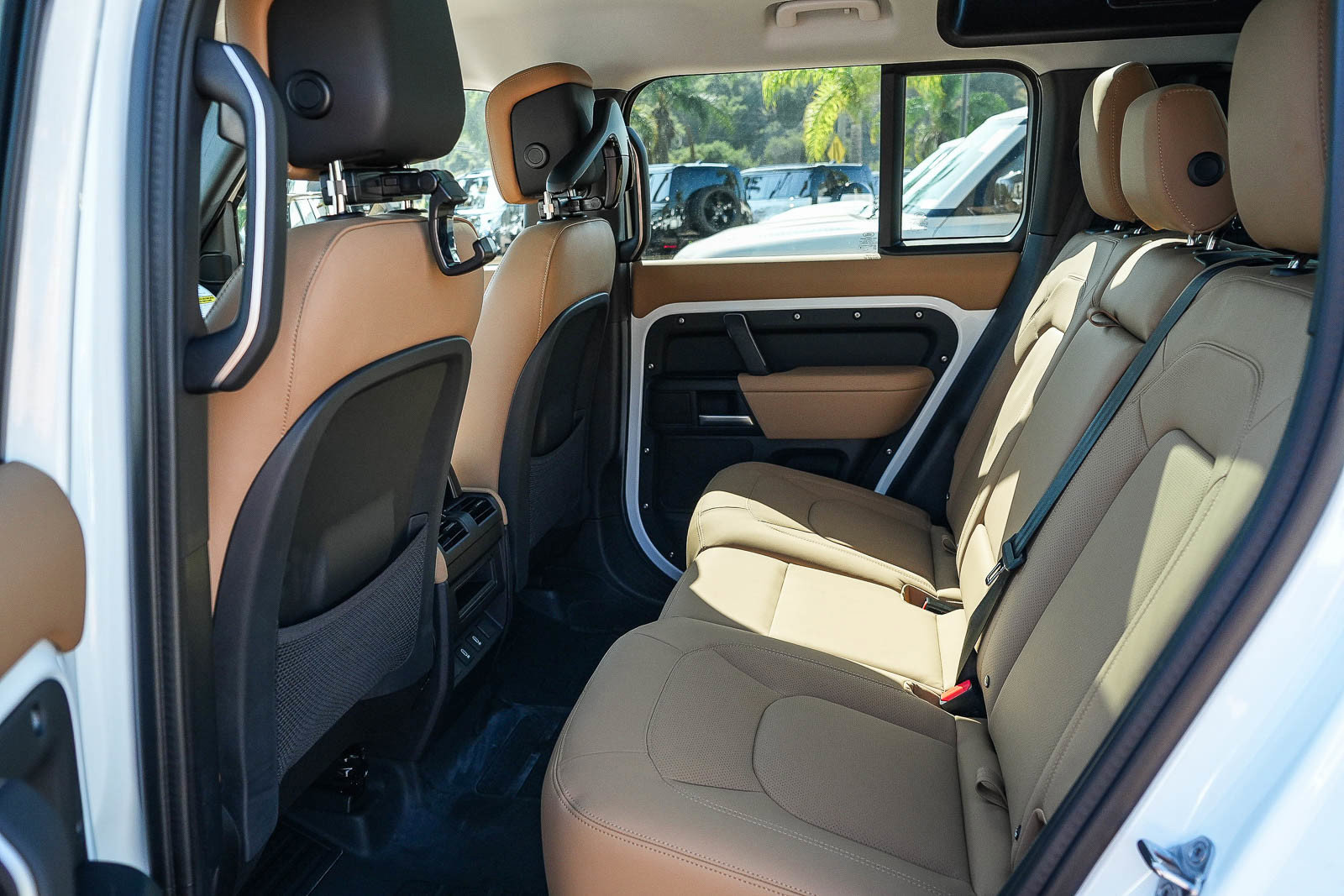 New 2026 Land Rover Defender 110 S AWD/4WD image 18