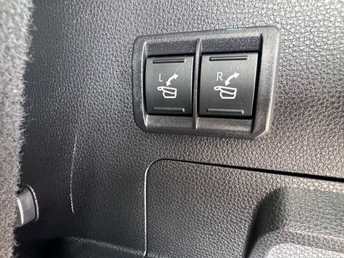 Used 2023 Toyota Sequoia Capstone AWD/4WD image 46