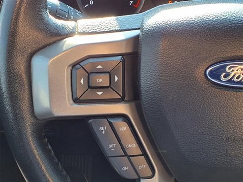 Used 2021 Ford Expedition XLT image 9