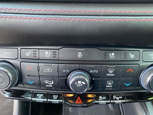 Used 2022 Dodge Durango R/T w/ Blacktop Package AWD/4WD image 14