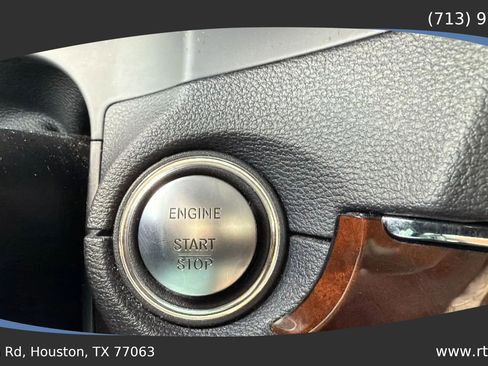 Used 2011 Mercedes-Benz E 550 Coupe image 40