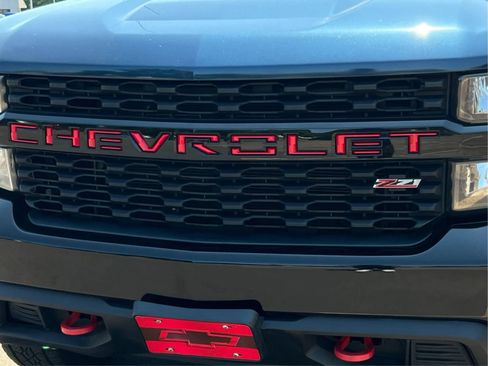 Used 2019 Chevrolet Silverado 1500 Custom Trail Boss w/ Custom Convenience Package AWD/4WD image 34